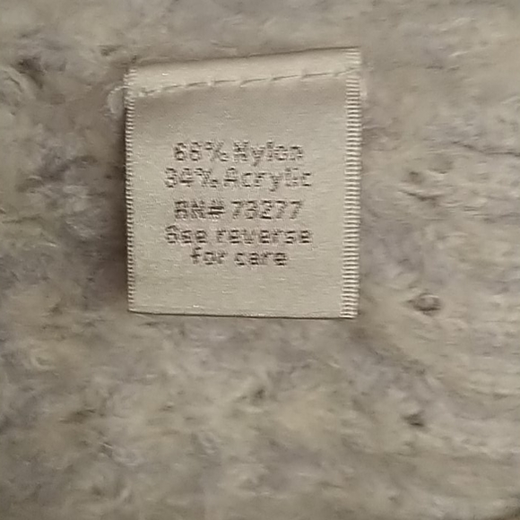 Fuzzy sweater - Picture 2 of 3